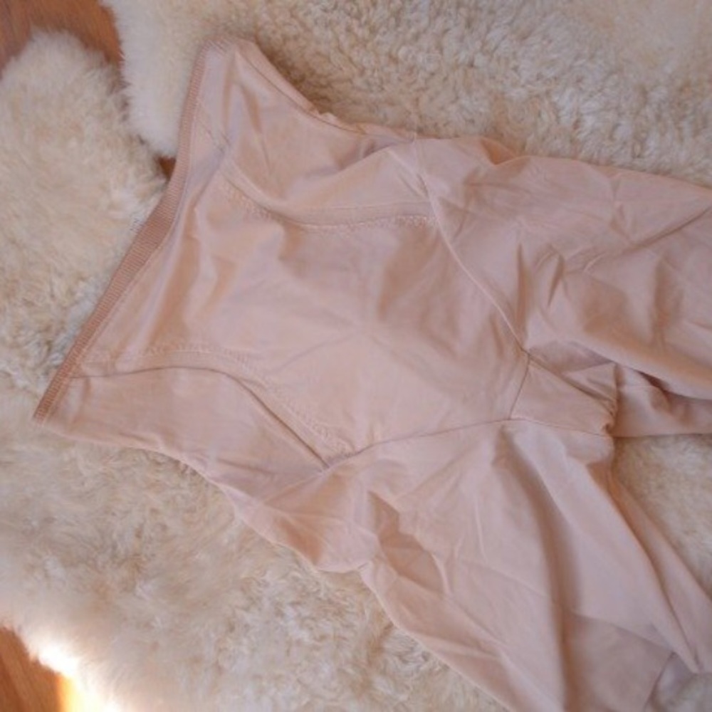 Nude Spanks